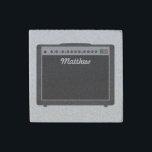 Personalisiert-Amplifier-Illustration für Musiker Steinmagnet<br><div class="desc">Fügen Sie Ihrem Kühlschrank eine rockende Touch hinzu oder kreieren Sie ein personalisiertes Geschenk mit diesem Magneten,  der perfekt für Gitarrenspieler und Musiker aller Art geeignet ist. Es zeigt eine Abbildung eines schwarzen Verstärkers und Ihren eigenen Namen oder Ihre eigene Nachricht in weißen Schriftzeichen.</div>