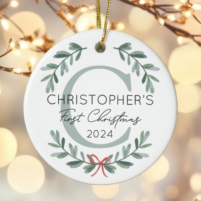 Personalisiert Baby First Christmas Festliche Grün Keramik Ornament (Von Creator hochgeladen)