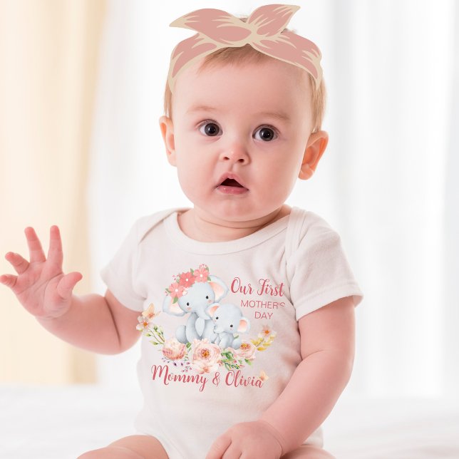 Personalisiert Baby First Mother's Day Elephant Strampler (Von Creator hochgeladen)