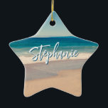 Personalisiert Beach Foto Blue Landschaftlich Keramik Ornament<br><div class="desc">Ein schönes Vintages Foto eines Strandes in Kalifornien Sterne Keramik Weihnachtsschmuck. Passen Sie Ihren Namen an,  um Ihr eigenes personalisiertes Geschenk zu kreieren. Für kürzere Namen gibt es viel Platz,  um den Schriftart zu vergrößern. Es gibt viele schöne,  moderne Kalligraphie-Schriftzeichen zur Auswahl.</div>
