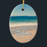 Personalisiert Beach Foto Blue Landschaftlich Keramik Ornament<br><div class="desc">Ein schönes Vintages Foto eines Strandes in Kalifornien ovale Keramik Weihnachtsschmuck. Passen Sie Ihren Namen an,  um Ihr eigenes personalisiertes Geschenk zu kreieren. Für kürzere Namen gibt es viel Platz,  um den Schriftart zu vergrößern. Es gibt viele schöne,  moderne Kalligraphie-Schriftzeichen zur Auswahl.</div>