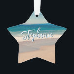 Personalisiert Beach Foto Blue Landschaftlich Ornament<br><div class="desc">Ein schönes Vintages Foto eines Strandes in Kalifornien Sterne geformt Acryl Weihnachtsschmuck. Passen Sie Ihren Namen an,  um Ihr eigenes personalisiertes Geschenk zu kreieren. Für kürzere Namen gibt es viel Platz,  um den Schriftart zu vergrößern. Es gibt viele schöne,  moderne Kalligraphie-Schriftzeichen zur Auswahl.</div>
