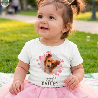 Personalisiert Beschützt durch Hunde-Foto Baby T-shirt