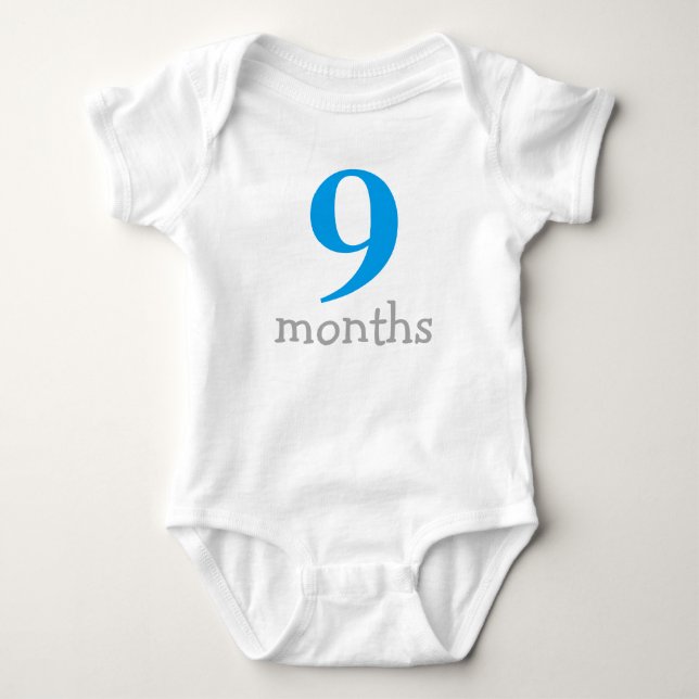 Personalisiert Blue Monthly Baby Baby Strampler (Vorderseite)