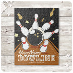 Personalisiert Bowler Strike Bowling Lanes Ball Bu<br><div class="desc">Personalisiert Bowling Ball Lanes and Buttone League Design - Mit einem Bowling Ball,  klassischen Retro Lanes und Buttone! - Passen Sie Ihren Namen und Ihren benutzerdefinierten Text an!</div>