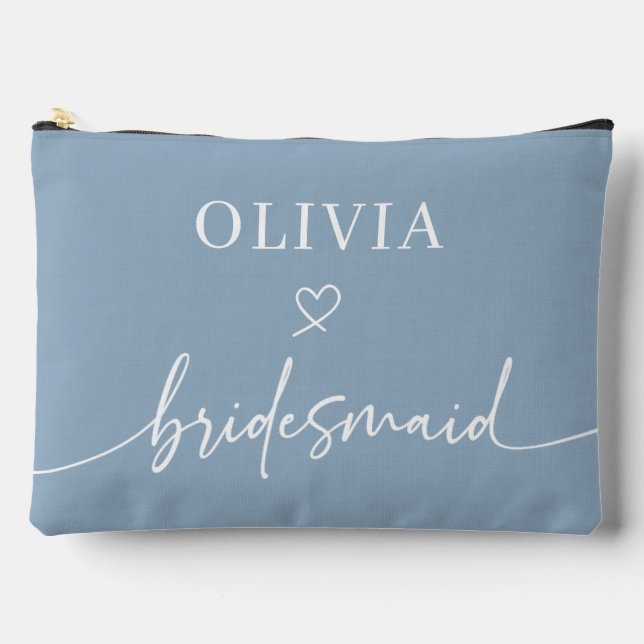 Personalisiert Dusty Blue Scripted Bridesmaid Gift Zubehörtasche (Vorderseite)