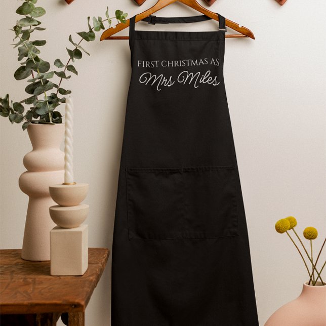 Personalisiert "Erste Weihnachten als Frau" Name Schürze (Personalized 'First Christmas as a Mrs.' Surname Apron)