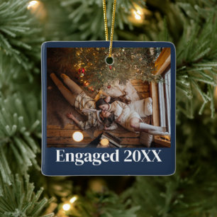 Personalisiert First Christmas Verlobt Couple Blue Keramikornament