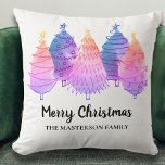 Personalisiert frohe Weihnachten Rosa Bäume Kissen<br><div class="desc">Dieses festliche Kissen ist mit weißen Weihnachtsbäumen in Rosa- und lila-Tönen dekoriert. Einfach anpassbar. Ändern Sie mithilfe des Entwurfstools die Textgröße,  den Stil oder die Farbe. Wenn wir unsere Kunstwerke erstellen,  werden Sie dieses exakte Bild von anderen Designern nicht finden. Original Wasserfarbe © Michele Davies.</div>