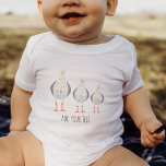 Personalisiert Funny Seagull Baby Strampler<br><div class="desc">Niedlicher und lustiger seagulärer personalisierter Babybodyanzug.</div>