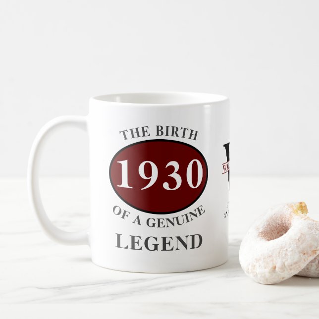 Personalisiert Geburtstag 1930 Monogramm Legendame Kaffeetasse (Mit Donut)