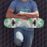 Personalisiert-grüner Regenbogen Skateboard<br><div class="desc">Unicorn Skateboard mit grünem Hintergrund und farbenfrohen Regenbögen und schönen Einhörnchen bereit für Sie zu personalisieren. ✔ HINWEIS: ÄNDERN SIE NUR DIE VORLAGEBEREICHE, DIE SIE BENÖTIGEN! 😀 Sie können den Text bei Bedarf entfernen und neu hinzufügen, was immer Sie möchten und welchen Schriftart Sie möchten. 📌 Wenn Sie weitere Anpassungen...</div>