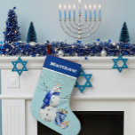 Personalisiert Hanukkah Blue Snowman Watercolor Kleiner Weihnachtsstrumpf<br><div class="desc">Dieses Design wurde mithilfe von digitaler Kunst erstellt und kann in dem Bereich personalisiert sein, der zur Verfügung gestellt wird, oder indem Sie den Klick wählen, um weitere Optionen anzupassen und den Namen, die Initialen oder die Wörter zu ändern. Sie können auch die Textfarbe und den Textstil ändern oder den...</div>