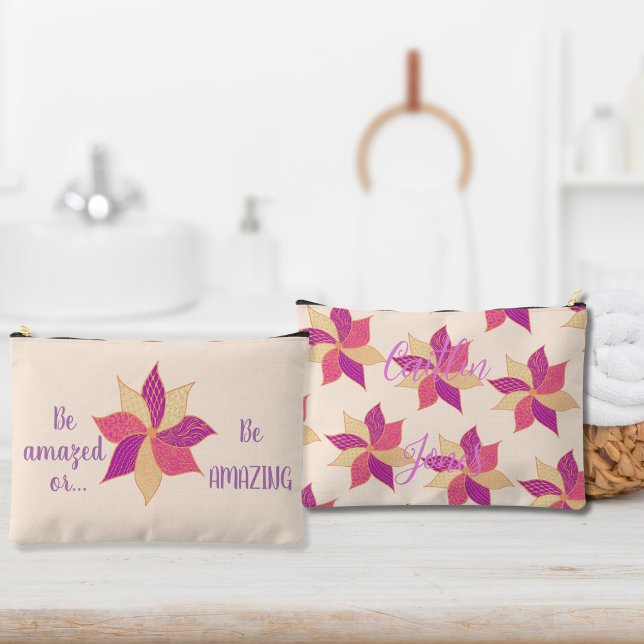 Personalisiert Happy Blume Accessory Pouch Zubehörtasche (Von Creator hochgeladen)