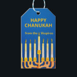 Personalisiert Happy Chanukah Menorah Geschenkanhänger<br><div class="desc">Personalisiert Happy Chanukah Menorah Geschenk Tags. Ändern Sie den Namen vor der Bestellung. Kann auch Nachrichten auf der Rückseite personalisieren.</div>