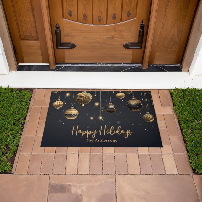 Personalisiert Happy Holidays Black Gold Ornamente Fußmatte (Außenbereich)