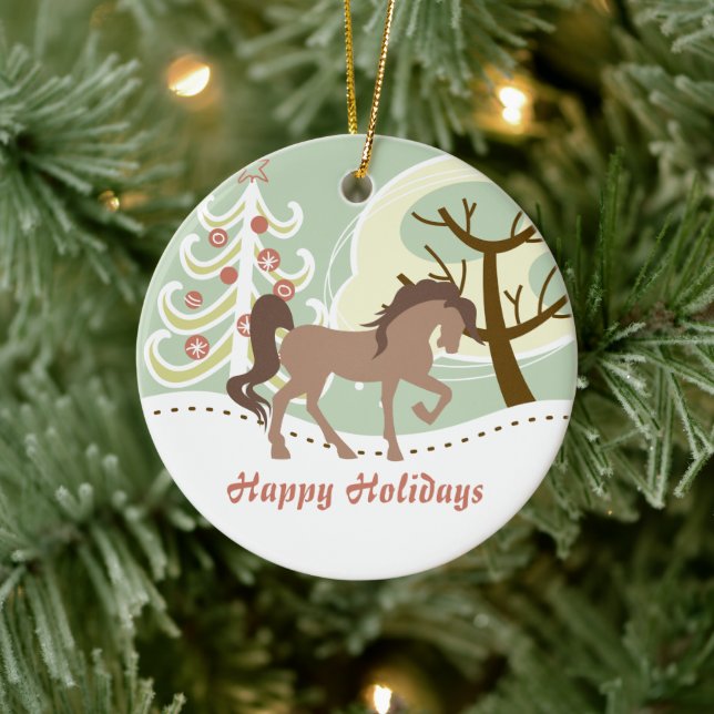 Personalisiert Happy Holidays Brown Horse Winter Keramikornament (Baum)