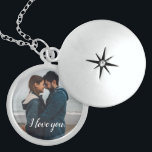 Personalisiert I Liebe, dass Sie Foto Medaillon<br><div class="desc">Sagen Sie,  ich Liebe Sie mit diesem Sake-Depot und personalisieren Sie es mit einem Foto und besondere Nachricht. Um den Schriftart Stil anpassen weiter,  lass mir wissen,  wenn Sie Hilfe benötigen.</div>