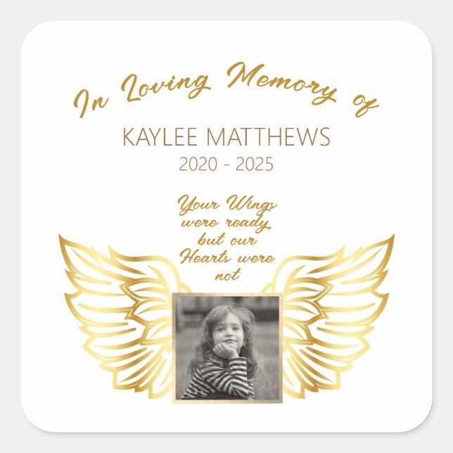 Personalisiert in Memory Memorial Angel Wings Foto Quadratischer Aufkleber (Vorderseite)