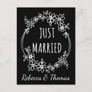 Personalisiert Just Married Black Wedding Floral Ankündigungspostkarte