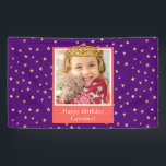 Personalisiert Kid Foto Happy Birthday Gold Crown Banner<br><div class="desc">Feiern Sie den besonderen Tag Ihres Kleinen stilvoll mit diesem festlichen lila Banner, das ein lustiges Foto mit einer schönen Goldprinzessin oder Königin-Krone bietet. Im Hintergrund ist ein eleganter Hintergrund goldfarbener Linien. Fügen Sie eine besondere Touch mit einem personalisierten Gruß hinzu, wie zum Beispiel "Glücklicher Geburtstag, [Kindername]!" Dieses skurrile Banner...</div>