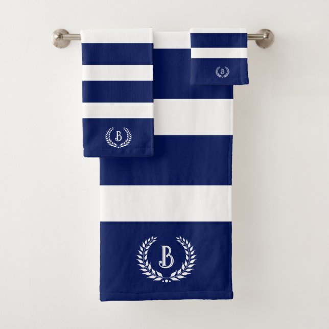 Personalisiert Laurel Wreath Blau & Weiße Streifen Badhandtuch Set (Insitu)