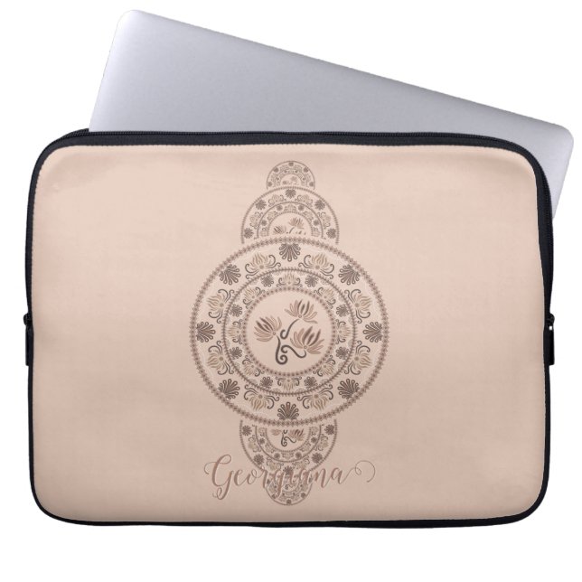 Personalisiert Mocha Rokoko Lotus Ornamental Manda Laptopschutzhülle (Vorderseite)