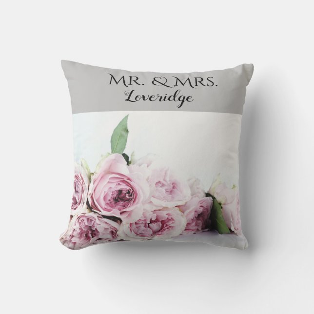 Personalisiert & Mrs. Pink Gray Floral Wedding Kissen (Vorderseite)