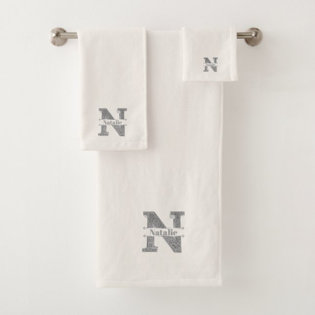 Personalisiert N Initial Silver Monogram Ihr Name Badhandtuch Set (Insitu)