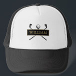 Personalisiert Name Black Gold Golf Ball und Clubs Truckerkappe<br><div class="desc">Personalisieren Sie den Namen,  um ein großartiges Golfgeschenk zu schaffen und zu behalten. Entwickelt von Thisisnotme©</div>