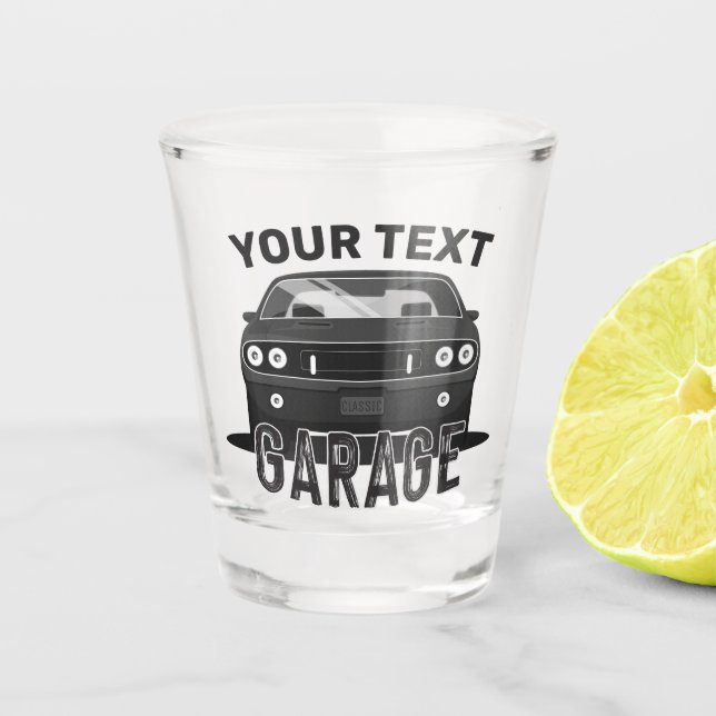 Personalisiert NAME Classic Muscle Garage Retro Schnapsglas (Vorderseite)
