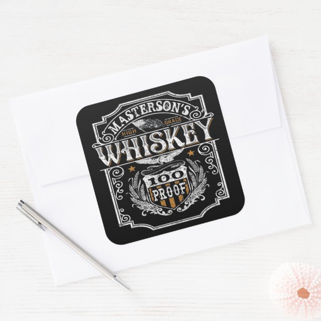 Personalisiert NAME Old West Whiskey Brauerei Bar Quadratischer Aufkleber (Umschlag)