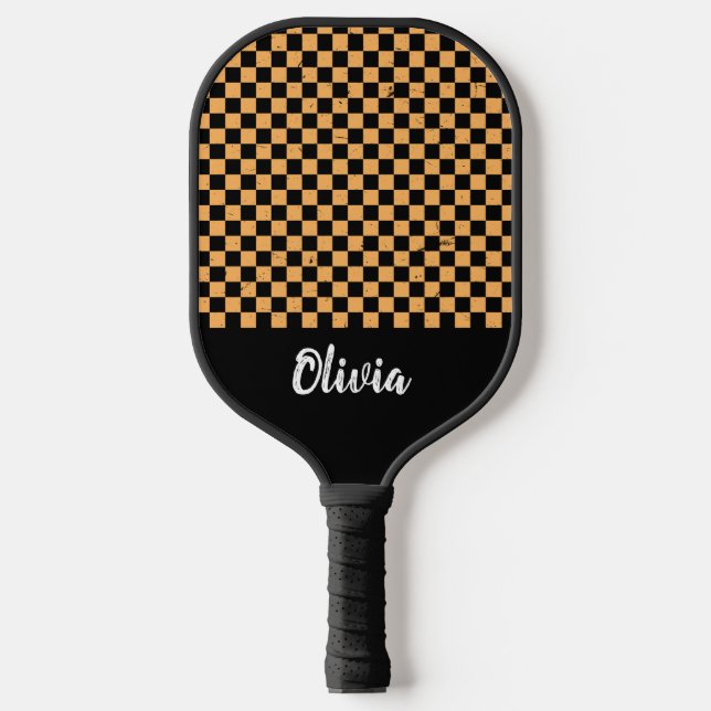 Personalisiert Name Orange und Schwarz Schachbrett Pickleball Schläger (Vorderseite)