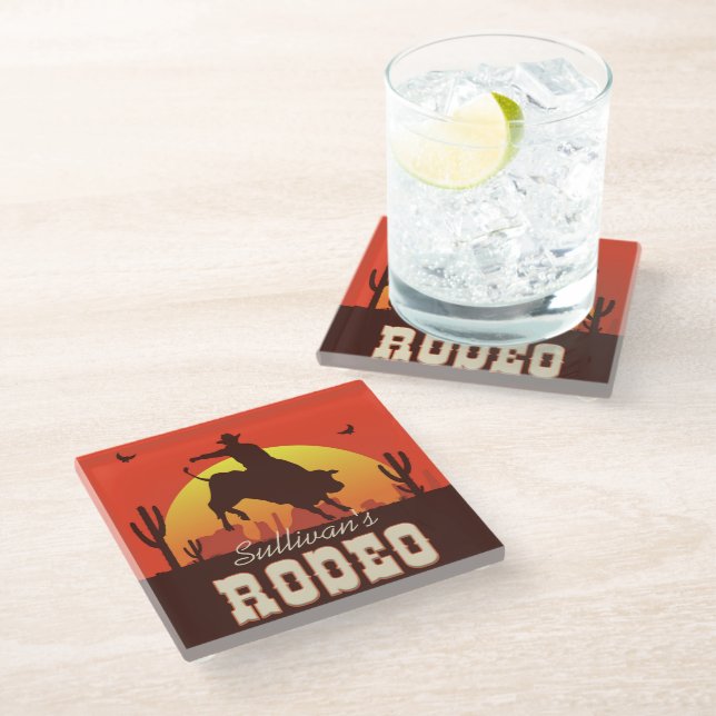 Personalisiert NAME Western Cowboy Bull Rider Rode Glasuntersetzer (Schrägansicht)