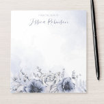 Personalisiert Notizblock<br><div class="desc">Elegantes, modernes Notizblock mit dustig blauen, blauen Blume in Aquarellfarben wie Rose, Anemonen und Blattwerk mit handgeschriebener Kalligraphie.</div>