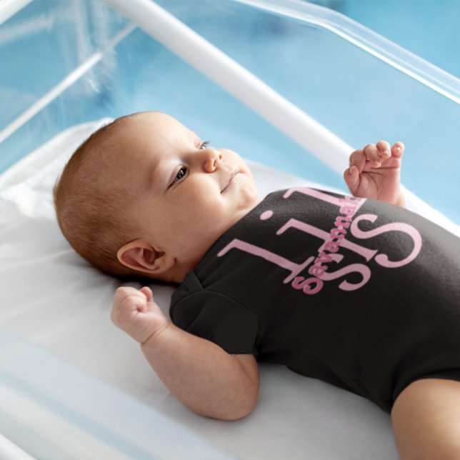 Personalisiert Pink Lil Sis Romper Baby Strampler (Von Creator hochgeladen)