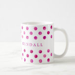 Personalisiert Pink Watercolor Polka Dots Kaffeetasse<br><div class="desc">Diese gürtelige Tasse ist mit heißen rosa,  Aquarellpolka-Punkten auf weißem Hintergrund und einem passenden rosa Namen versehen.</div>