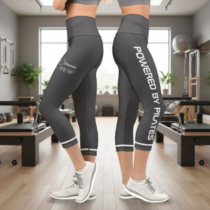 Personalisiert Powered By Pilates Dunkelgrau Capri Leggings