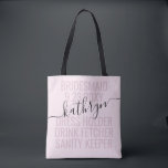 Personalisiert rosa Bridesmaid-Name Tasche<br><div class="desc">Personalisierte Pink und Black Bridesmaid Name Custom Tote Bag mit bearbeitbarem Text und Text für Ihr Datum,  Ziel oder Ort,  Name und lustiges Zitat wie "Kleiderhalter,  Trinken Föcher,  Sanity Keeper" macht einen Spaß und nützlichen Sake für alle Ihre Brautmädchen.</div>