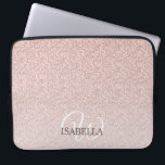 Personalisiert rosa Glitzer Ombre Name Monogram Laptopschutzhülle<br><div class="desc">Chic Imitate rosa Glitzer Design mit ombre Wirkung,  der rosa Glitzer verblasst auf einem weißen Hintergrund. Sie können diese elegante Laptop-Hülle mit Ihrem Namen und Monogramm oder anderem Text personalisieren. Perfekter personalisierter Geschenkschlauch. Wenn Sie Hilfe oder passende Produkte benötigen,  kontaktieren Sie uns bitte über unseren Shop.</div>