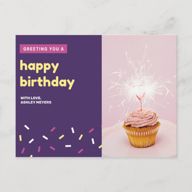 Personalisiert - Rosa und violette Cupcake Geburts Postkarte (Vorderseite)
