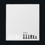 Personalisiert Schach Piece Gray Notizblock<br><div class="desc">Klassisches Schwarz-Weiß-Notizblock für Schachfreunde mit geometrischen Schachfiguren. Modernes Schachdesign</div>