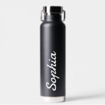 Personalisiert Schwarz hinzufügen Trinkflasche<br><div class="desc">Fügen Sie Ihren Namen zu dieser Wasserflasche für eine personalisierte Gastgeschenk Hochzeit,  ein Brautparty oder einfach nur für den Alltag!</div>