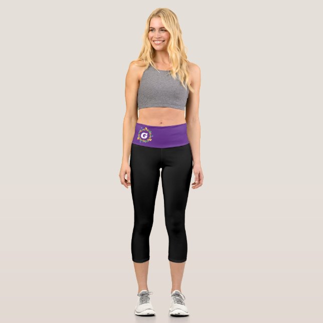 Personalisiert-Schwarz-Lila-Monogramm-Capri-Leggin Capri Leggings (Vorderseite)