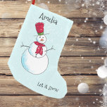 Personalisiert Snowman Kleiner Weihnachtsstrumpf<br><div class="desc">Mit diesem niedlichen Weihnachtsfest ist der Strumpf für die Schneesaison bestens gerüstet. Leicht personalisiert, um einen einzigartigen und dauerhaften Urlaub zu schaffen.</div>