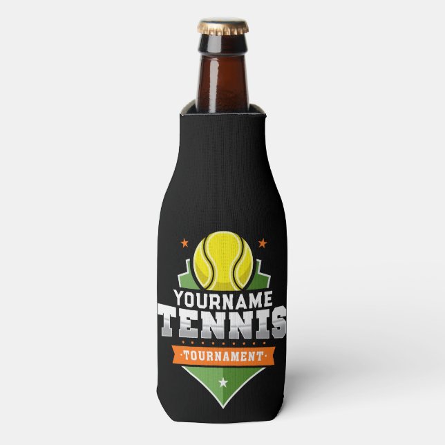 Personalisiert Tennis Player NAME Varsity Turnier Flaschenkühler (Flaschenvorderseite)