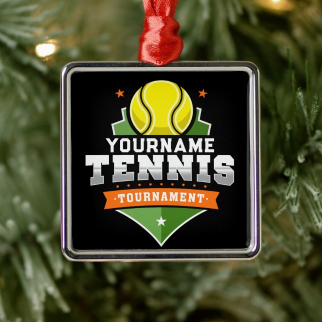 Personalisiert Tennis Player NAME Varsity Turnier Ornament Aus Metall (Baum)