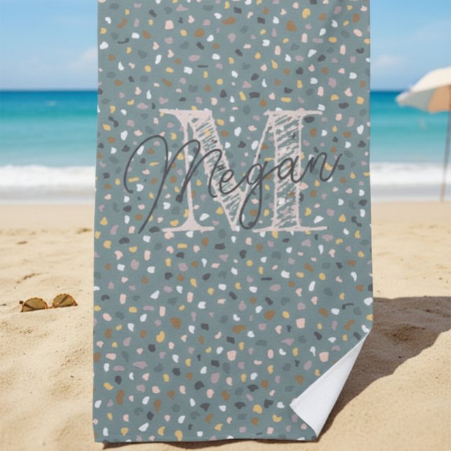 Personalisiert Terrazzo Monogram Strandtuch (Von Creator hochgeladen)