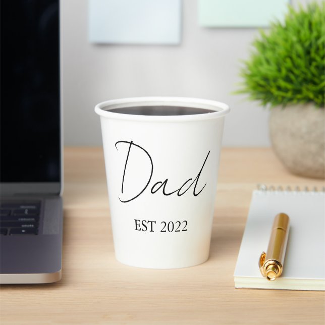 Personalisiert "Vater EST. XXXX" Papiercup Pappbecher (InSitu)