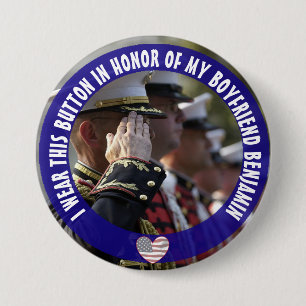 Personalisiert zu Ehren meines Freundes Button